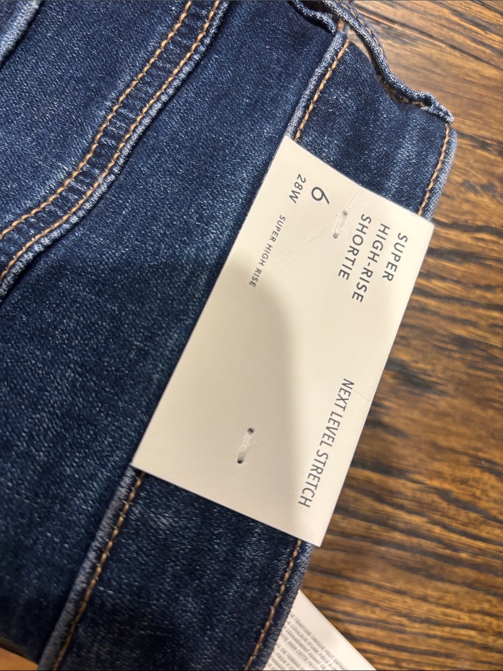 American Eagle Outfitters Women's Dark Indigo Rolled Hem Denim Shorts - Picture 3 of 4